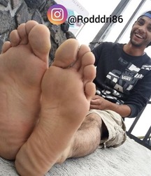 Boys's feet 80 59eca6b564559.jpg