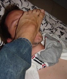 Boys's feet 81 59ff2b56dab0f.jpg