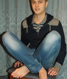 Boys's feet 82 5a01945037a9a.jpg