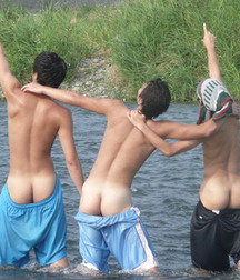 Attractive bottoms of boys 112 5a0acd6c0d81b.jpg