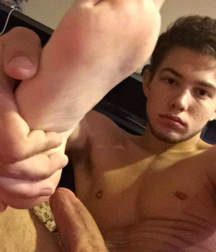 Boys's feet 83 5a0ae2666e2c9.png