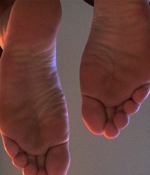 Boys's feet 83 5a0ae368af7f4.jpg
