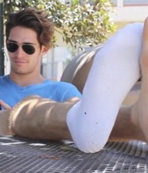 Boys's feet 83 5a0ae38585c22.jpg