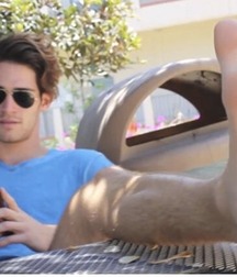 Boys's feet 83 5a0ae39b4f2e4.jpg