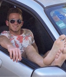 Boys's feet 83 5a0ae3ea7df83.jpg
