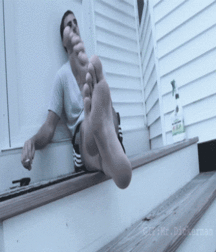 Boys's feet 84 5a0b2855a6954.gif
