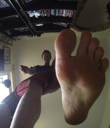 Boys's feet 84 5a0b29ffc5f1a.jpg
