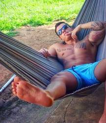 Boys's feet 85 5a0b488760a00.jpg