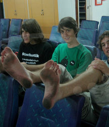 Boys's feet 88 5a1488273c4fa.jpg