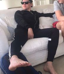 Boys's feet 89 5a197fd77e9d1.jpg