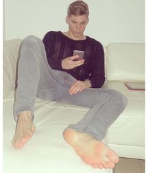 Boys's feet 89 5a198063479cb.jpg