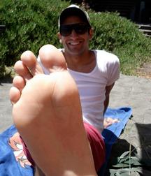 Boys's feet 90 5a198372cd66b.jpg