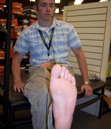 Boys's feet 90 5a19837ce345a.jpg