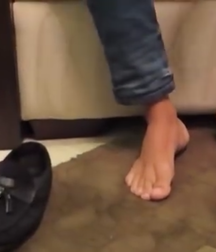 Boys's feet 91 5a1985ea0c73e.png