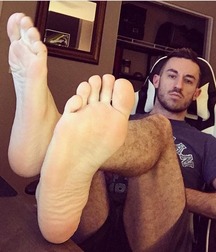 Boys's feet 92 5a198b21464a0.jpg