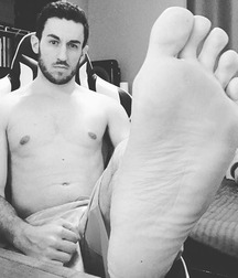 Boys's feet 92 5a198b4554a02.jpg