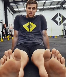 Boys's feet 92 5a198b7519496.jpg