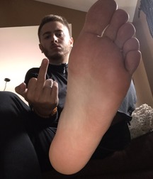 Boys's feet 92 5a198c1b384a7.jpg