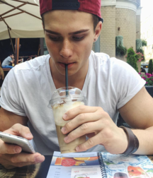 Twinks 406 5a252f53490a7.png