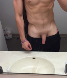 Twinks 407 5a25305cde8e7.png