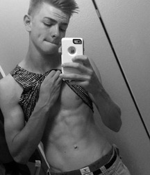 Twinks 407 5a2531d5ae46f.jpg