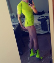 Attractive bottoms of boys 120 5a2d56cf291c9.jpg