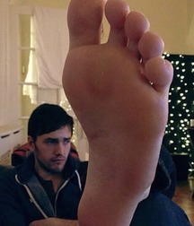 Boys's feet 93 5a38e586ebfbb.jpg