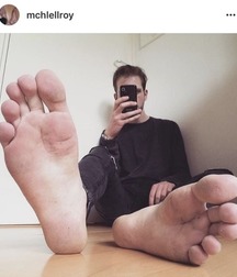 Boys's feet 93 5a38e5a9c0842.jpg