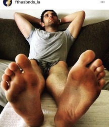 Boys's feet 93 5a38e5ee223dd.jpg