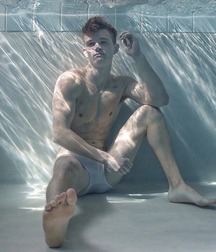 Boys's feet 94 5a38e6aff1f2e.jpg