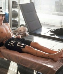 Boys's feet 94 5a38e7e1c26a5.jpg