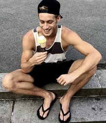 Boys's feet 94 5a38e7e66a74d.jpg
