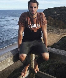 Boys's feet 94 5a38e7fce5bbf.jpg