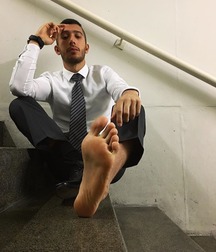 Boys's feet 96 5a38f1fa832ee.jpg