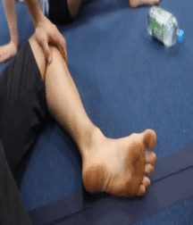 Boys's feet 96 5a38f25d5da14.gif