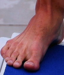 Boys's feet 96 5a38f4ab2dd90.jpg