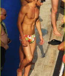 Boys's feet 96 5a38f4b4aeba0.jpg