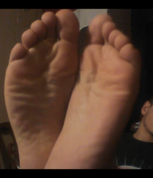 boys's feet 97 5a38fa8243f75.png