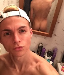 Attractive bottoms of boys 122 5a3a3aef230e1.jpg