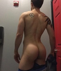 Attractive bottoms of boys 123 5a3a4356e2536.jpg
