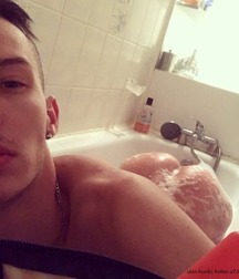 Attractive bottoms of boys 126 5a3a4d25c8244.jpg