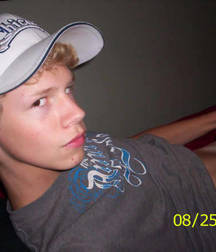 Twinks 421 5a3e2973ca6a5.jpg