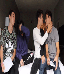 Twinks 428 5a3e65b135ffc.gif
