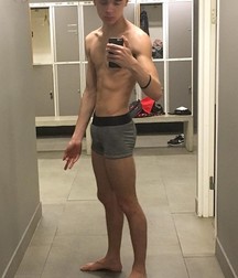 Twinks 430 5a3e719ae408c.jpg