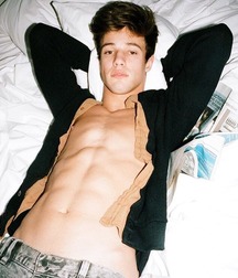 Twinks 431 5a493f0240938.jpg