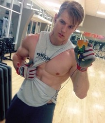 Twinks 431 5a49469f924b1.jpg