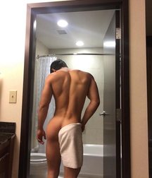 Attractive bottoms of boys 127 5a4f472097d03.jpg