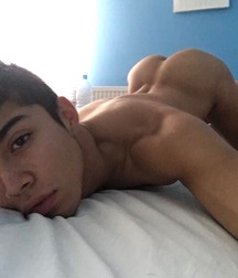 Attractive bottoms of boys 128 5a4f48e1619e9.jpg