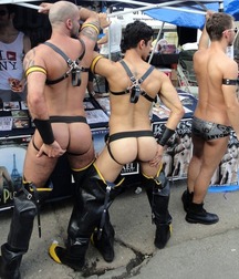 Attractive bottoms of boys 130 5a4f51799c0dc.jpg