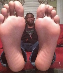 Boys's feet 98 5a57ce53de8ff.jpg
